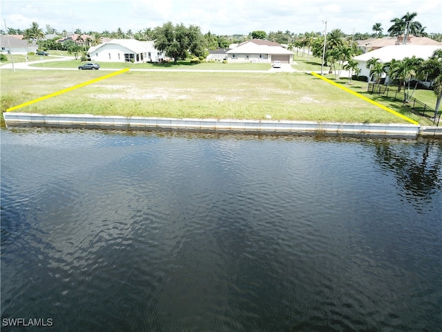 Listing photo 2 for 2542 SW 40th Ter, Cape Coral FL 33914