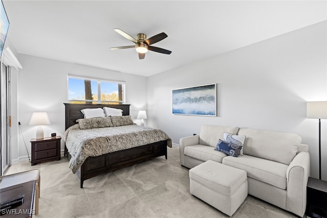 bedroom with ceiling fan