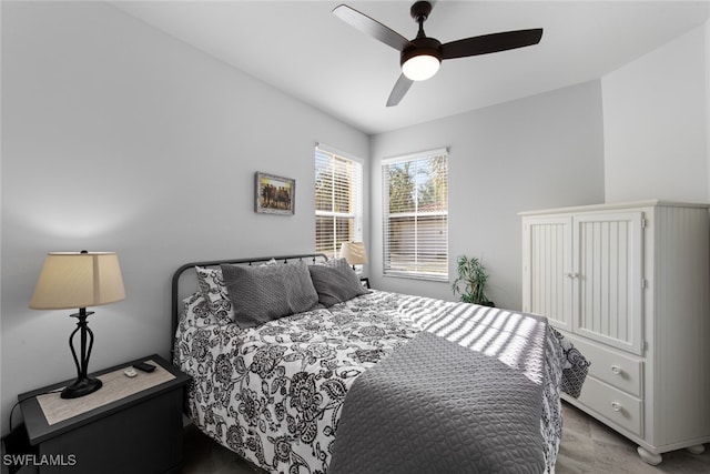 bedroom featuring ceiling fan