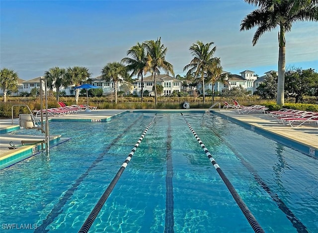 view of swimming pool