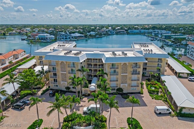 bird's eye view with a water view