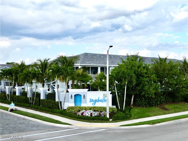 view of community / neighborhood sign