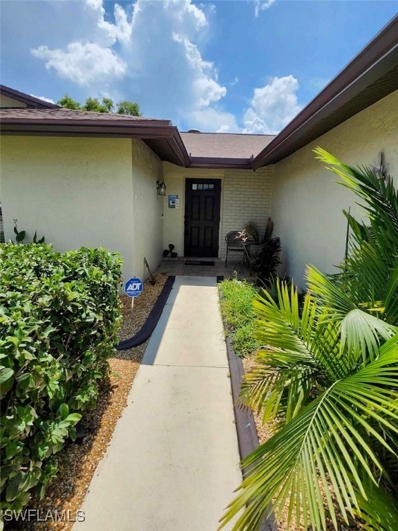 view of entrance to property