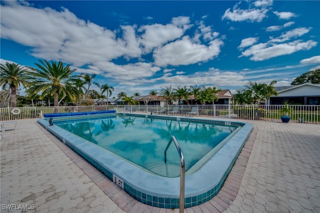 view of swimming pool