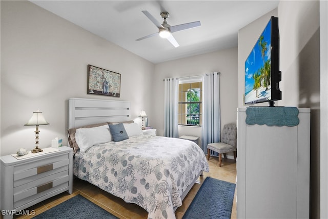 bedroom featuring ceiling fan