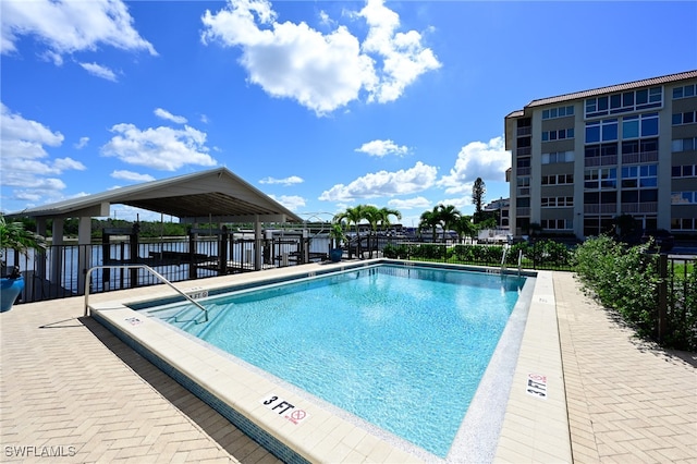 view of swimming pool