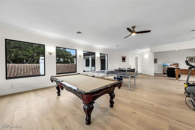 playroom featuring billiards, crown molding, ceiling fan, and light hardwood / wood-style flooring