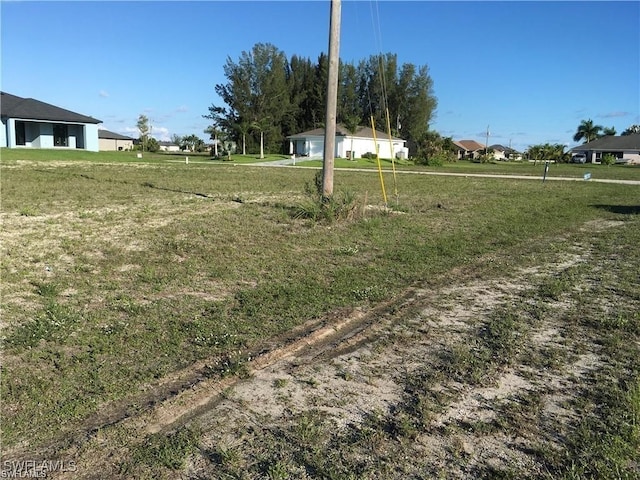 Listing photo 3 for 3423 NW 46th Ave, Cape Coral FL 33993