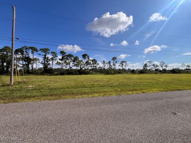 Listing photo 2 for 2304 NE 33rd Ln, Cape Coral FL 33909