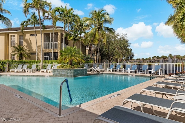 view of swimming pool