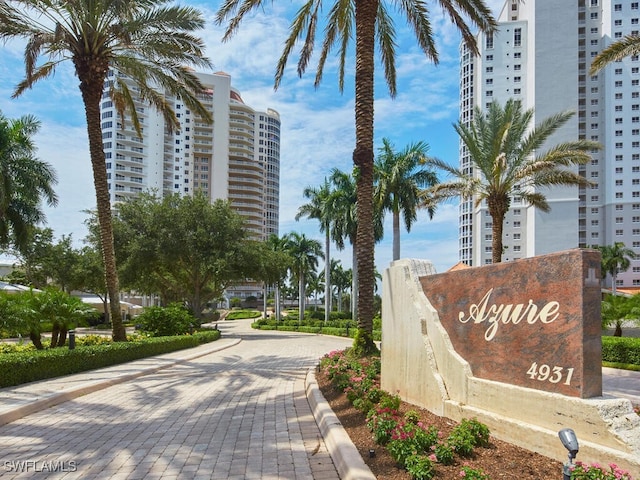 view of community / neighborhood sign