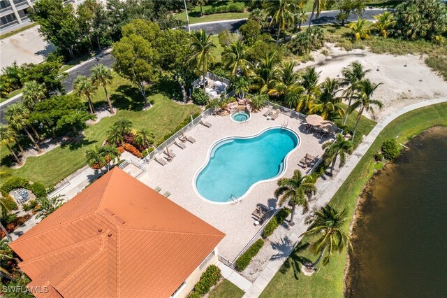 bird's eye view featuring a water view