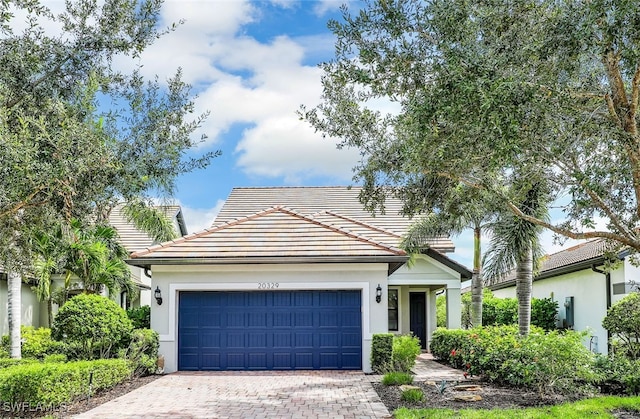 view of front of house with a garage