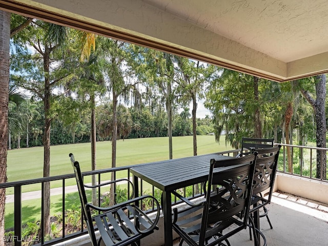 view of sunroom / solarium