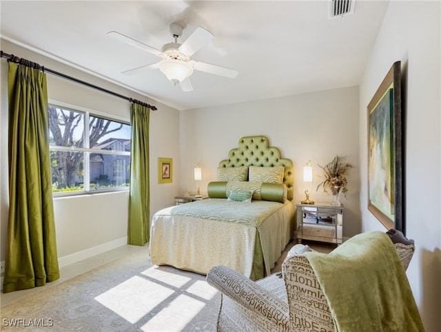 bedroom with ceiling fan