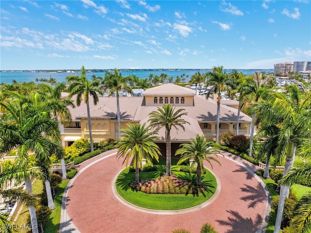 bird's eye view with a water view