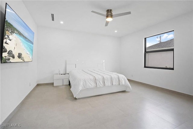 bedroom with ceiling fan