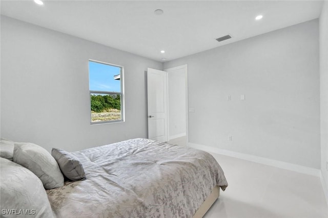 bedroom with visible vents, recessed lighting, and baseboards