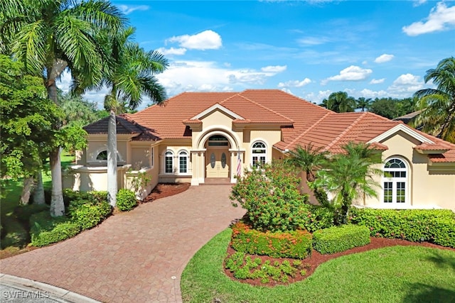 view of mediterranean / spanish-style house