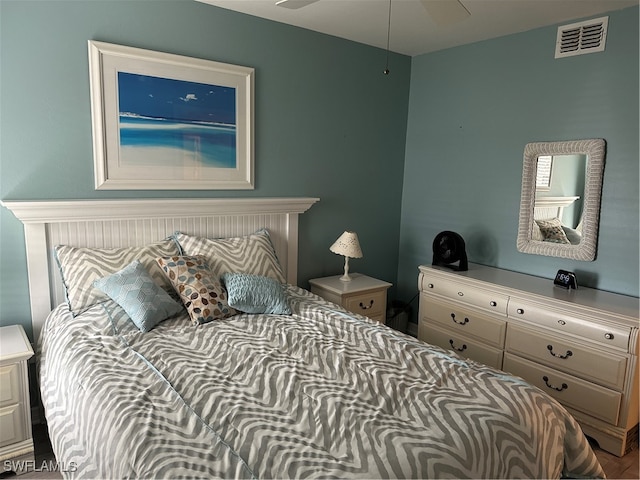 bedroom featuring ceiling fan