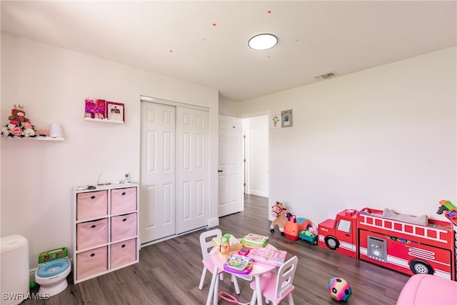 rec room featuring dark hardwood / wood-style floors