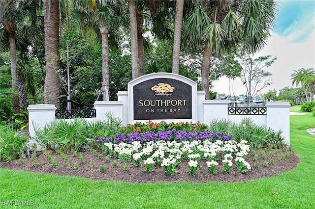 view of community / neighborhood sign