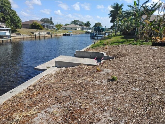 Listing photo 2 for 1913 SE 14th St, Cape Coral FL 33990