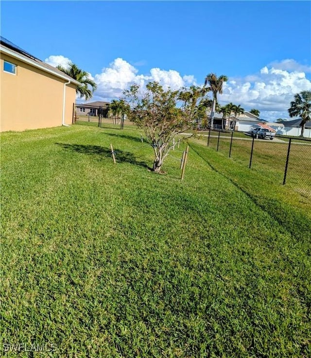 view of yard featuring fence