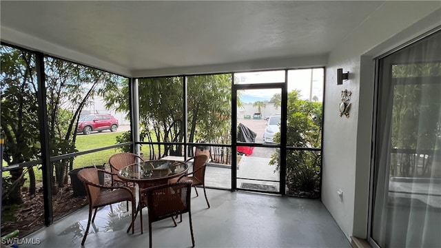 view of sunroom / solarium