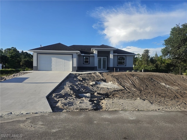 view of front facade featuring a garage