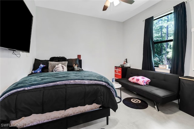 bedroom featuring ceiling fan