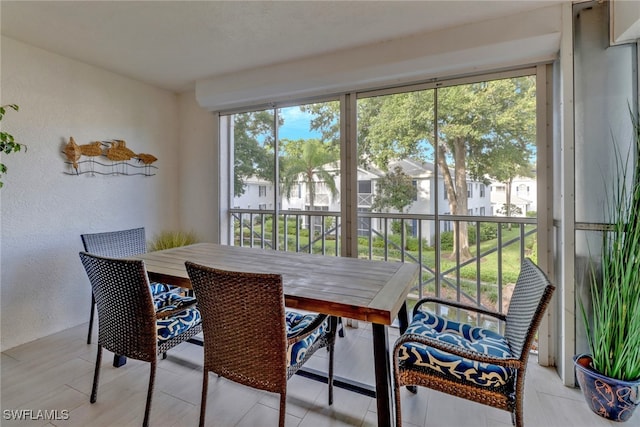 view of sunroom / solarium