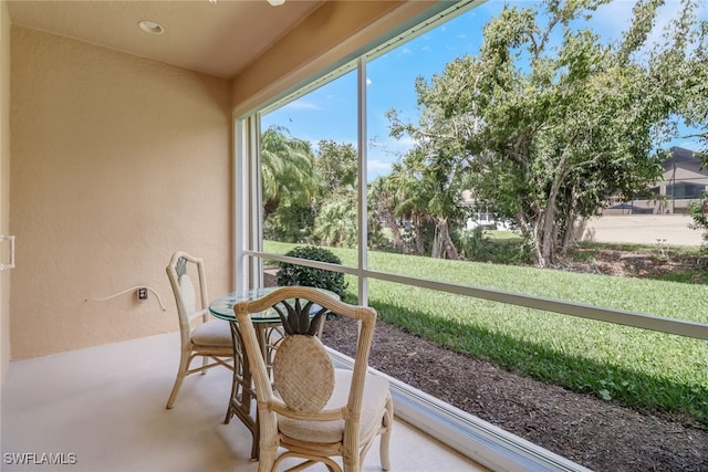 view of sunroom / solarium