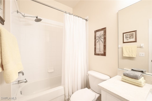 full bathroom featuring shower / tub combo with curtain, vanity, and toilet