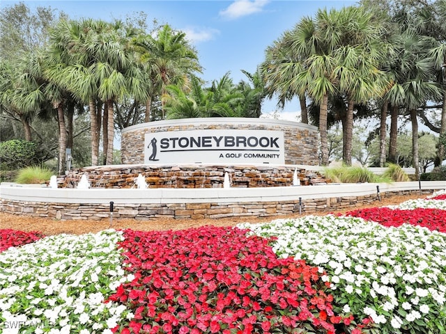 view of community / neighborhood sign