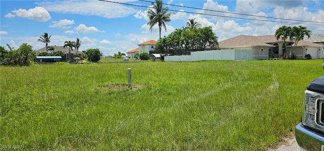 Listing photo 3 for 625 NW 36th Pl, Cape Coral FL 33993