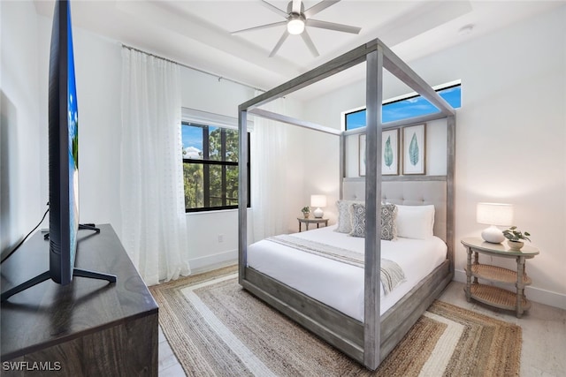 bedroom featuring ceiling fan