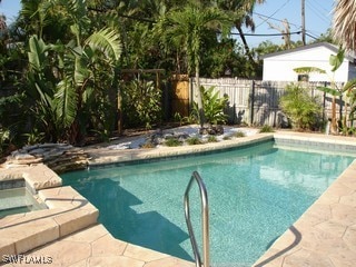 view of swimming pool