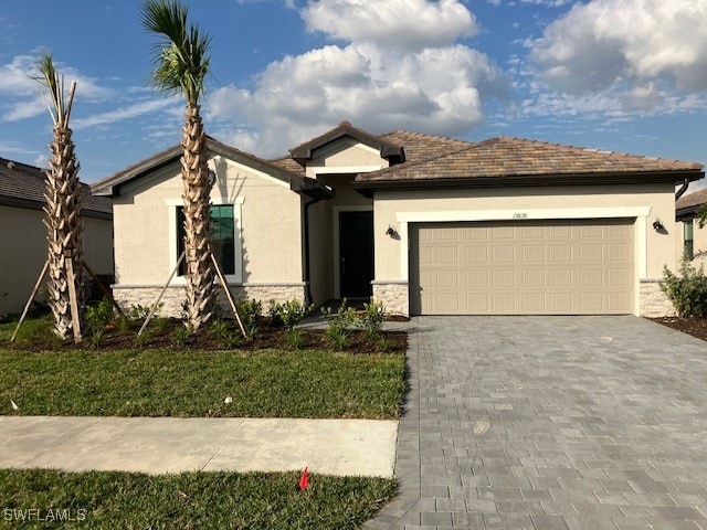 view of front of home featuring a garage