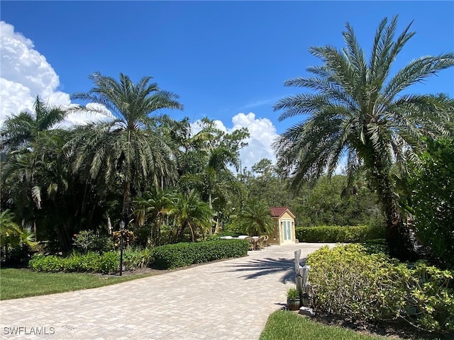 Listing photo 2 for 4948 Coach Ln, Naples FL 34114