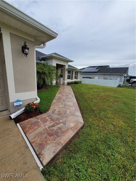 view of yard featuring a patio area