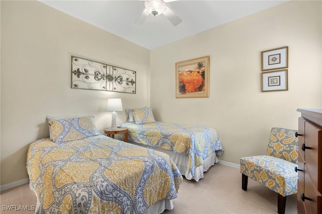 bedroom featuring ceiling fan