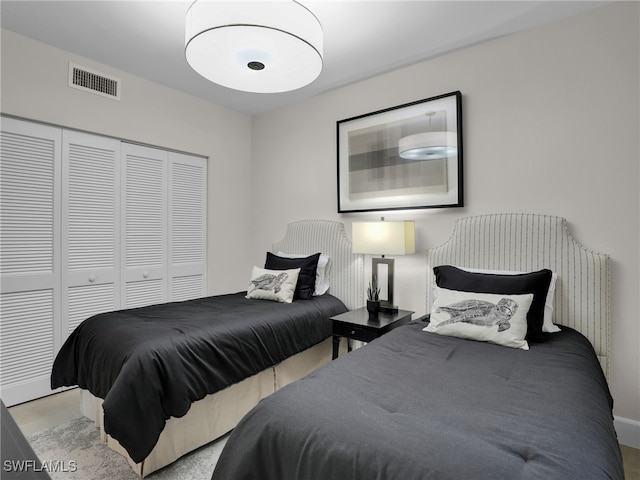 bedroom featuring a closet