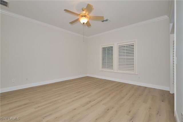 unfurnished room featuring crown molding, light wood-type flooring, and ceiling fan