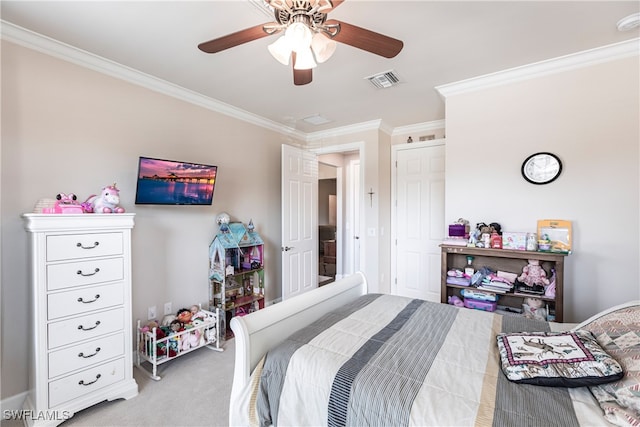 bedroom featuring ornamental molding, light carpet, and ceiling fan