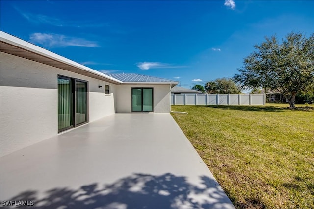 view of yard with a patio