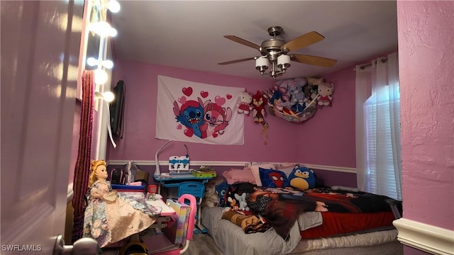 bedroom with a ceiling fan