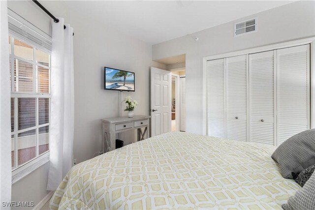 bedroom with a closet