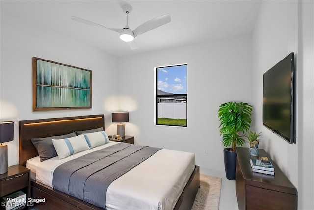 bedroom featuring ceiling fan