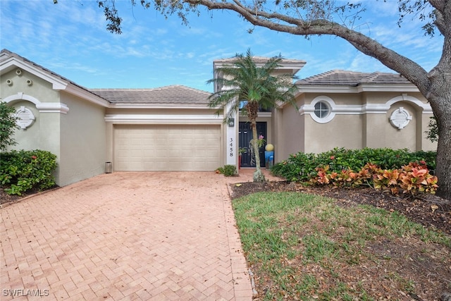 view of front of house featuring a garage